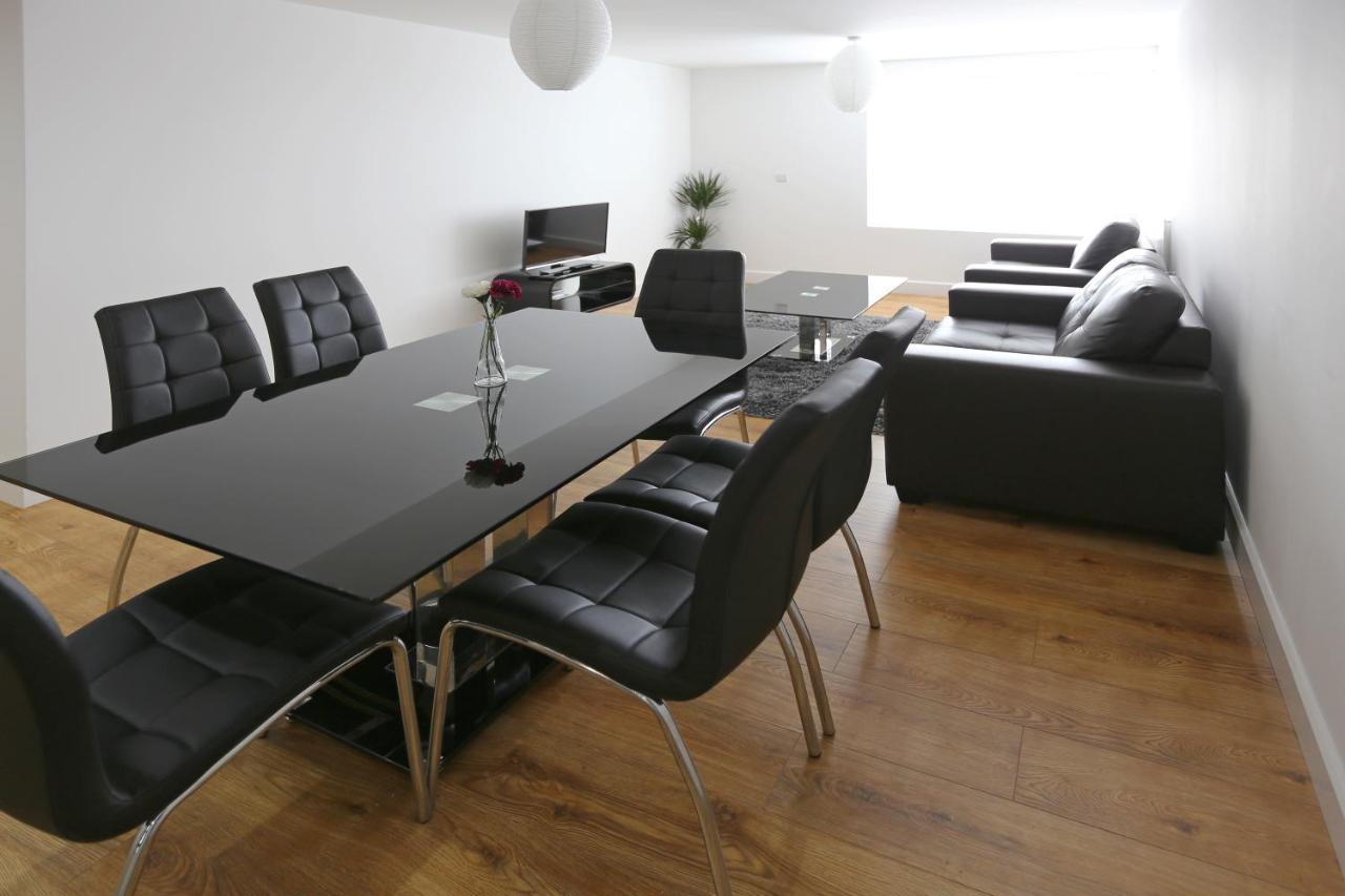 Radalco Apartments Hounslow Exteriör bild