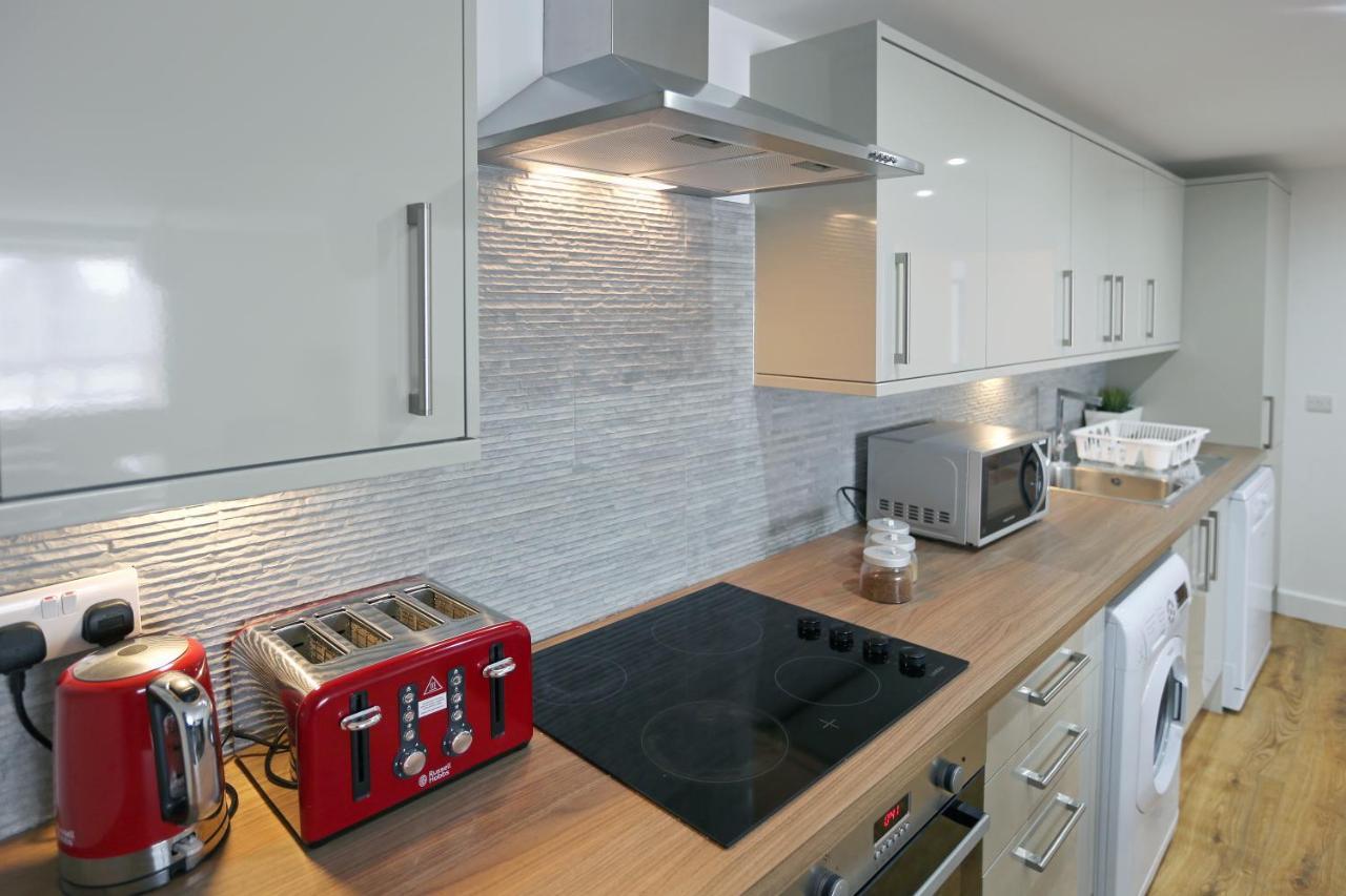 Radalco Apartments Hounslow Exteriör bild