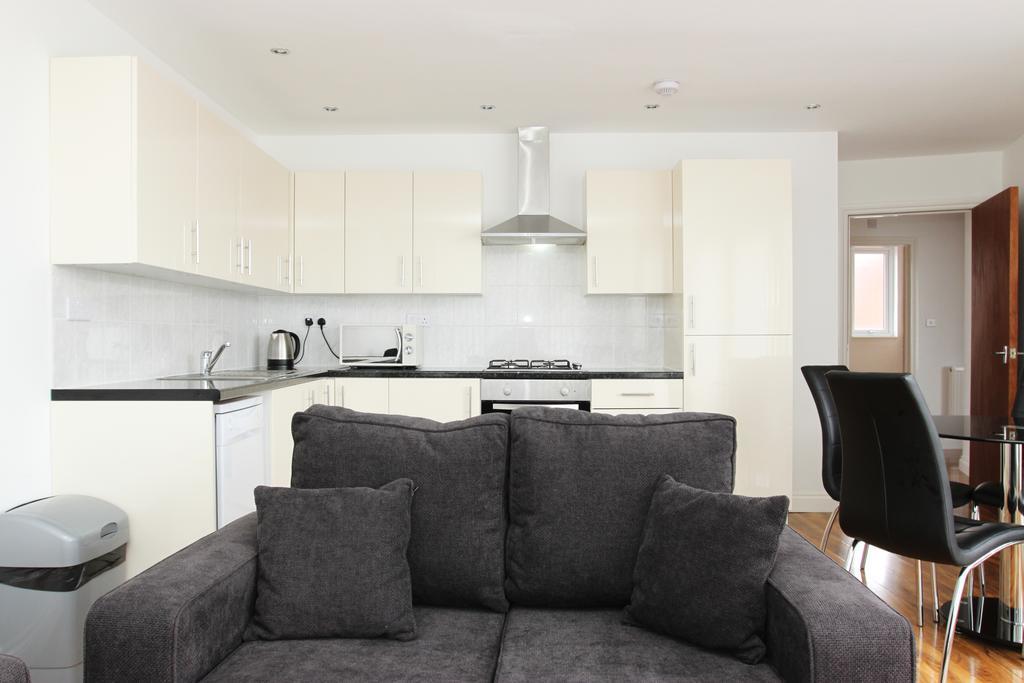 Radalco Apartments Hounslow Exteriör bild