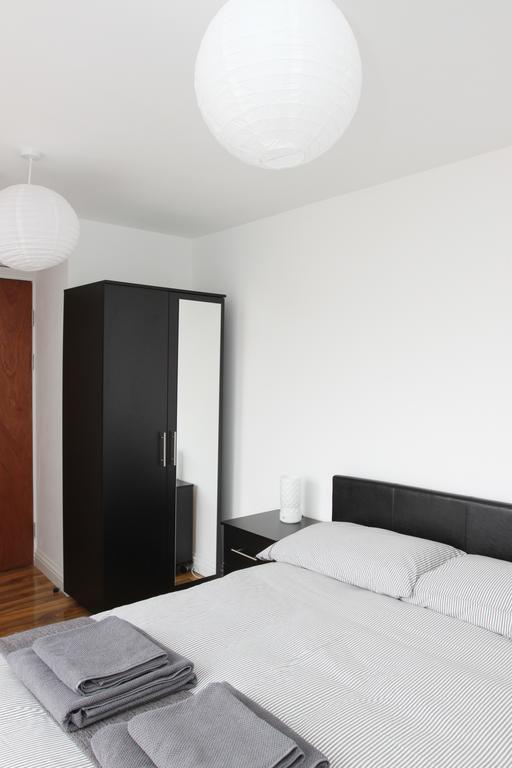 Radalco Apartments Hounslow Exteriör bild