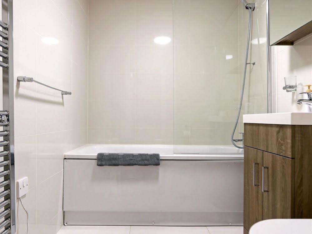 Radalco Apartments Hounslow Exteriör bild