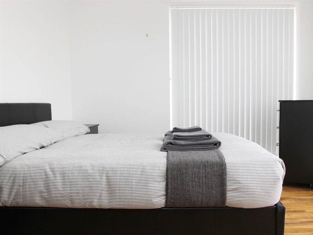 Radalco Apartments Hounslow Exteriör bild