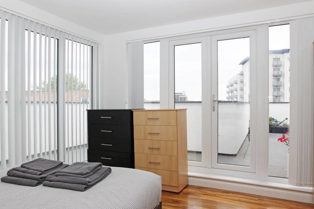 Radalco Apartments Hounslow Exteriör bild